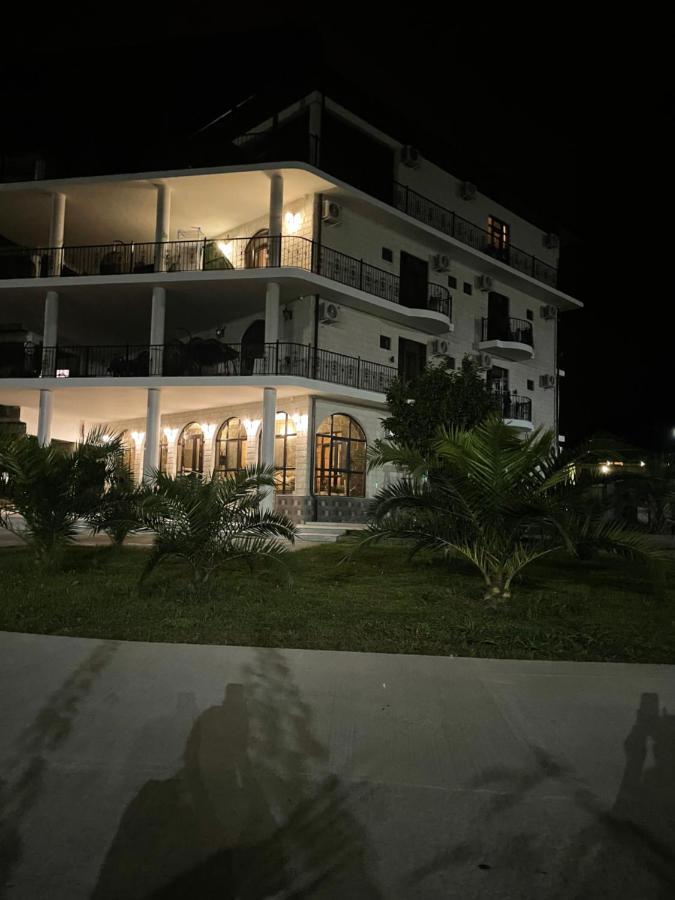 Hotel Black Sea Suchumi Zewnętrze zdjęcie