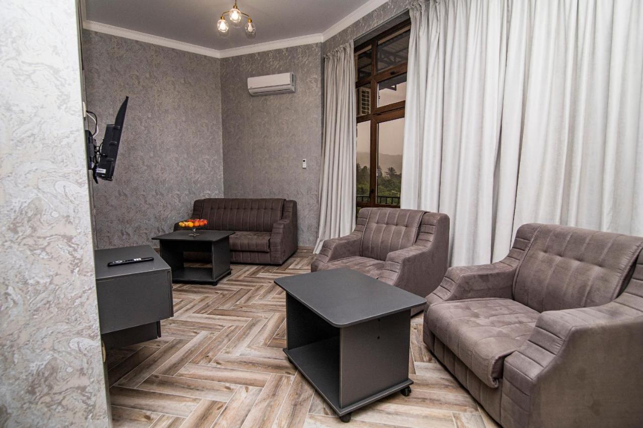 Hotel Black Sea Suchumi Zewnętrze zdjęcie